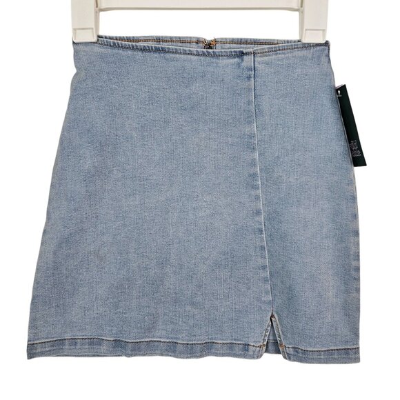 Womens Juniors Wild Fable Light Wash Denim Mini Skirt Front Slit Size 00 Casual - Picture 3 of 11